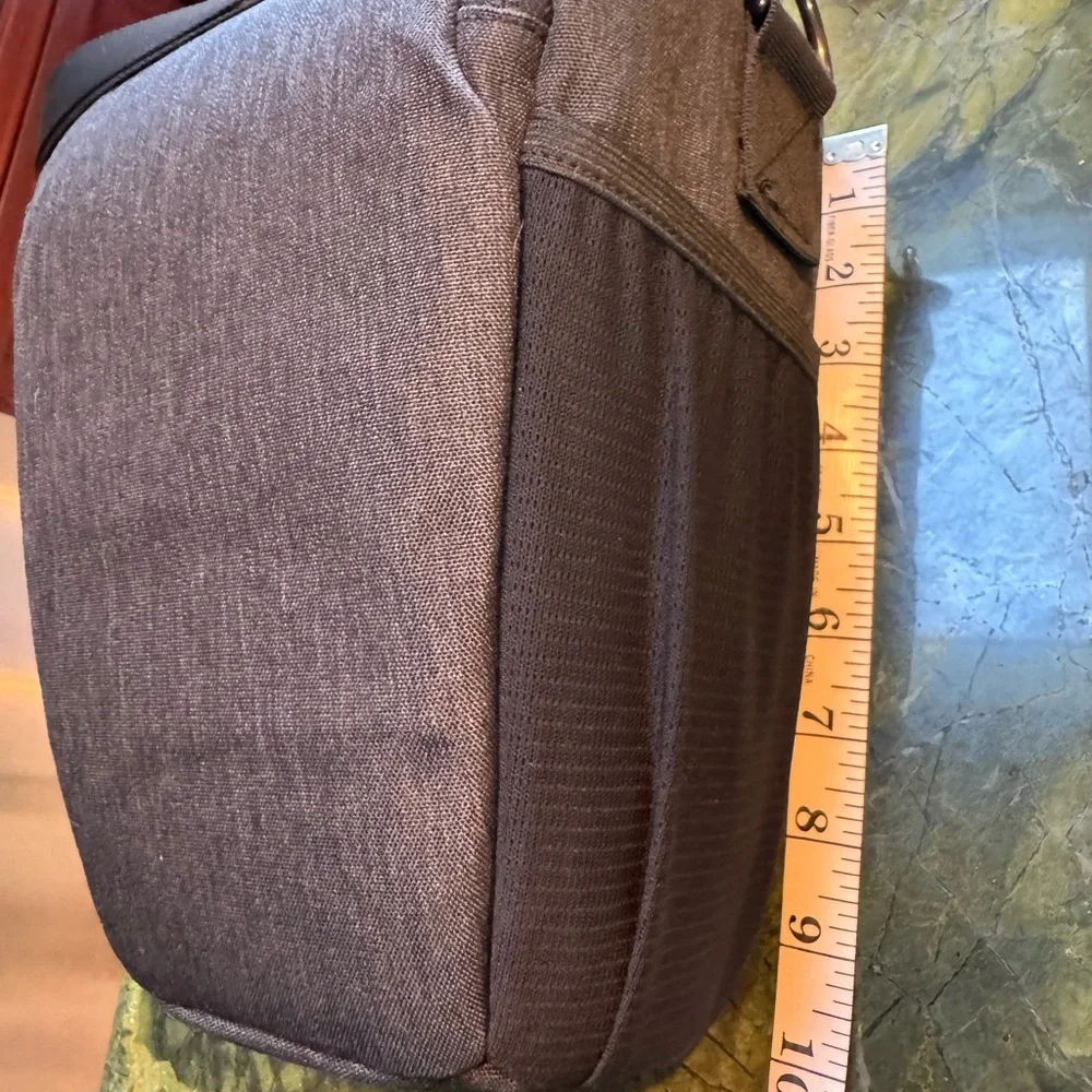 CADeN DSLR/SLR Camera Shoulder Bag Case with adjustable shoulder strap & belt